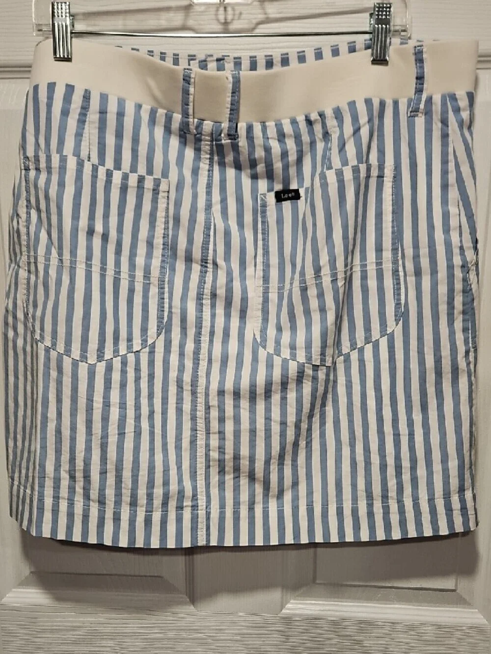 Lee Women's Blue and White Striped Skort